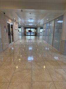 Comprar apartamento no Aventura Beach Club 534