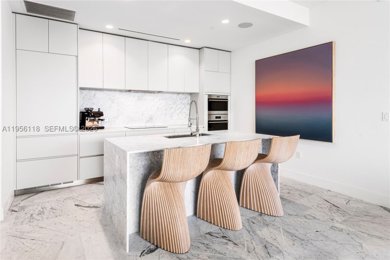 Apartment for rent at 57 Ocean 1405