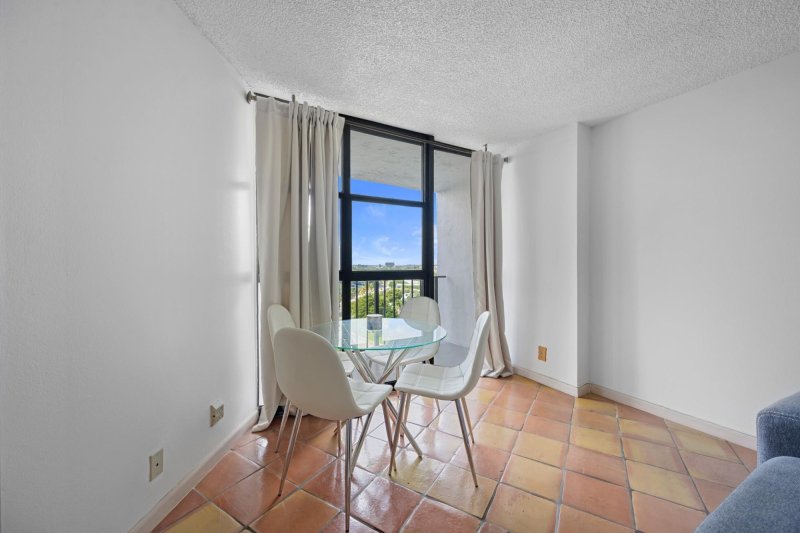 Condo for sale at Towers of Oceanview South 1111 (PH11)