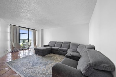 Comprar apartamento en Towers of Oceanview South 1111 (PH11)