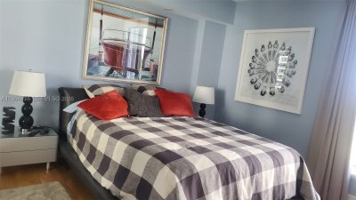 Comprar apartamento en Mystic Pointe 300 913