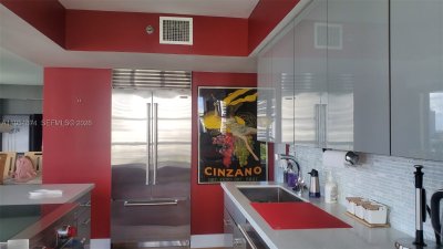 Comprar apartamento en Mystic Pointe 300 913