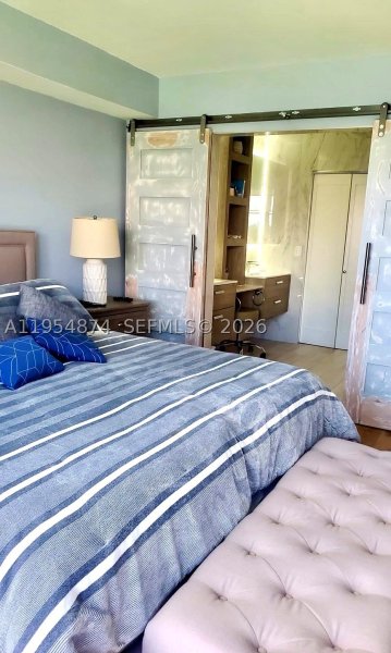 Comprar apartamento en Mystic Pointe 300 913