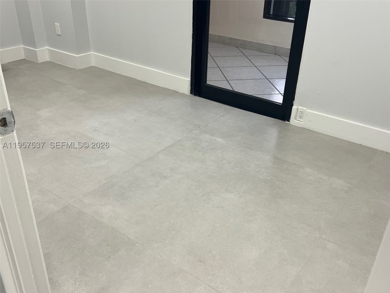 Comprar apartamento no Brickell Key One O303