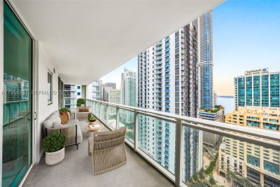 Comprar apartamento en The Bond 2708