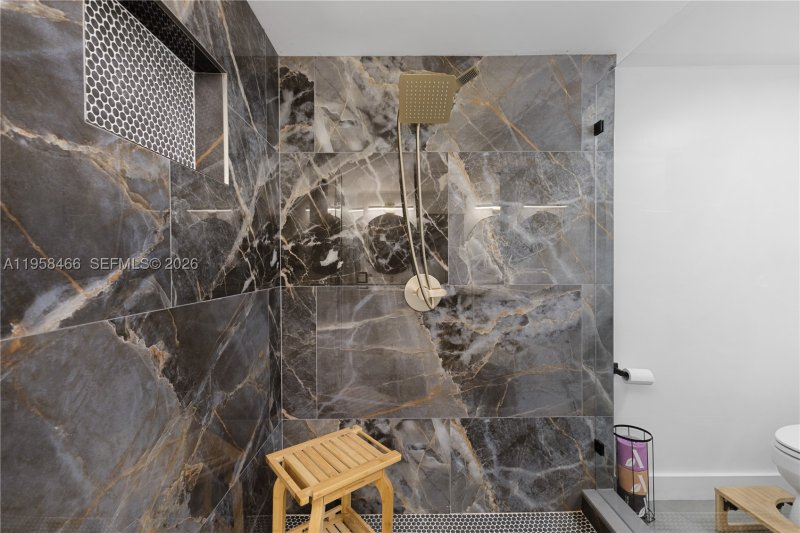 Condo for sale at Towers of Quayside 1 506