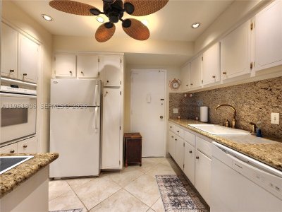 Alquiler de apartamento en Alexander Towers 1215