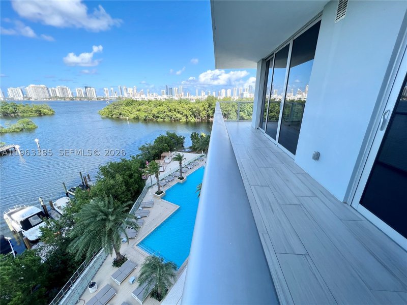 Comprar apartamento en The Harbour 607