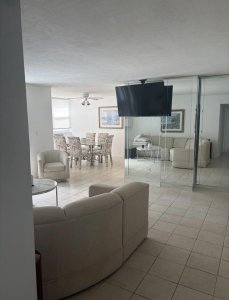 Aluguel de apartamento no La Mer Estates 308