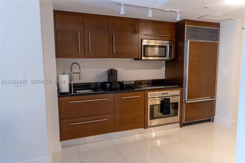 Condo for sale at Icon Brickell Tower I 3510