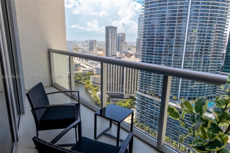 Condo for sale at Icon Brickell Tower I 3510