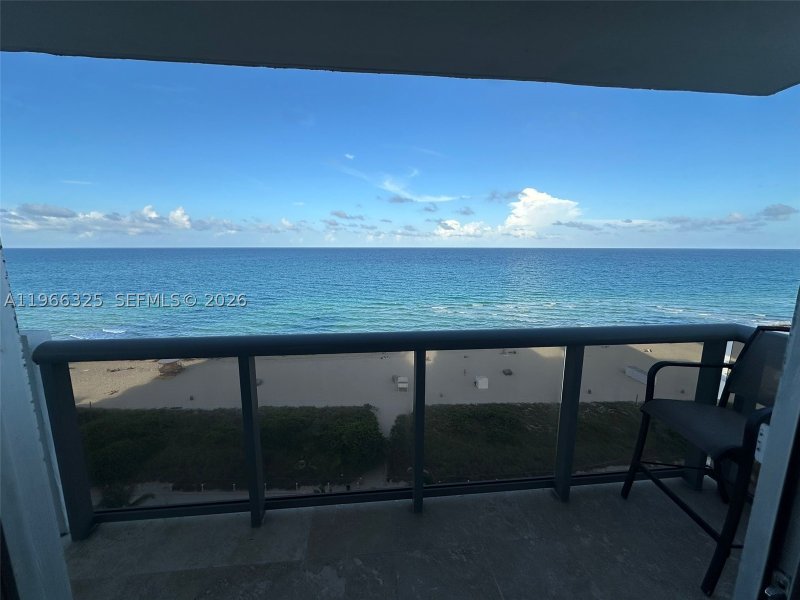 Condo for sale at Maison Grande 1517