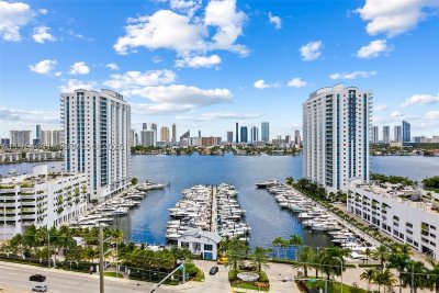 Comprar apartamento en Marina Palms Yacht Club 2110