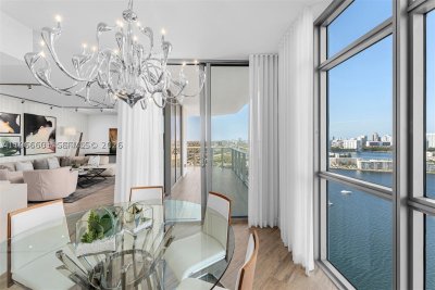 Comprar apartamento en Marina Palms Yacht Club 2110
