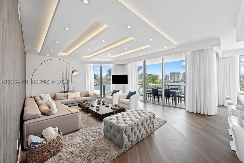 Condo for sale at Marina Palms Yacht Club 2110