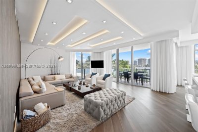 Comprar apartamento en Marina Palms Yacht Club 2110