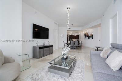 Aluguel de apartamento no Trump Tower One 3803