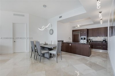 Aluguel de apartamento no Trump Tower One 3803