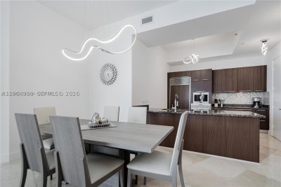 Aluguel de apartamento no Trump Tower One 3803