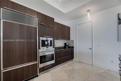 Aluguel de apartamento no Trump Tower One 3803