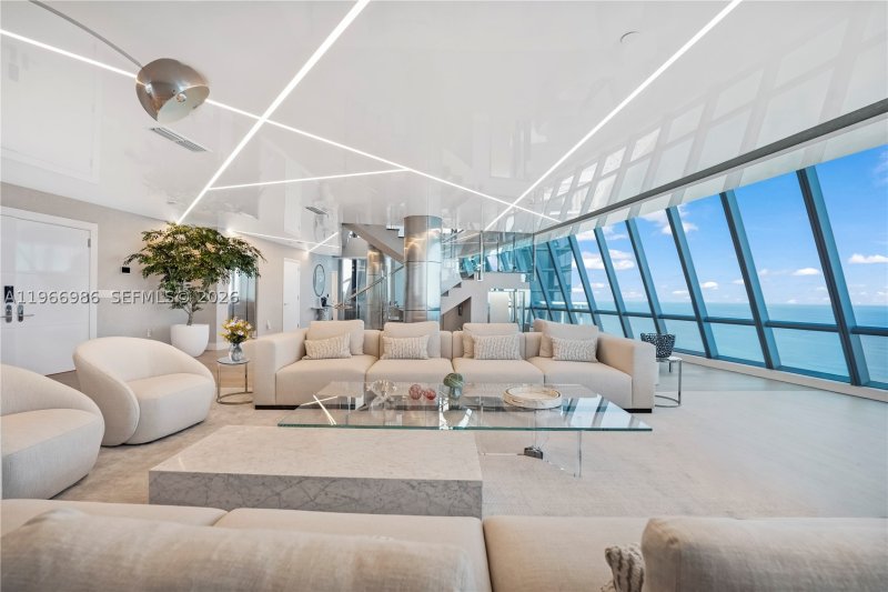 Condo for sale at Jade Ocean 4803