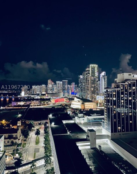 Condo for sale at Opera Tower 2710