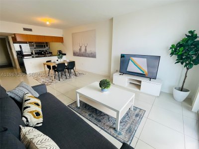 Comprar apartamento no Opera Tower 2710