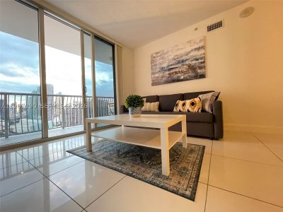 Comprar apartamento no Opera Tower 2710