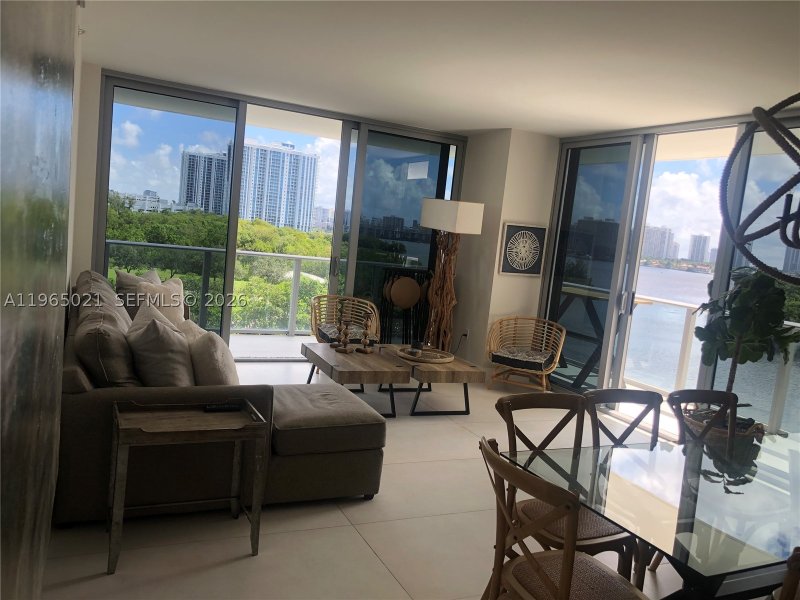 Alquiler de apartamento en The Harbour 507