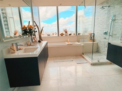 Alquiler de apartamento en Paramount Miami WorldCenter 2212