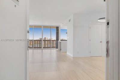 Comprar apartamento no 3000 Williams Island 2504