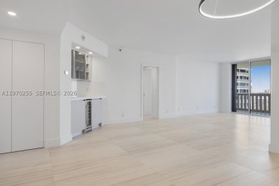 Comprar apartamento no 3000 Williams Island 2504