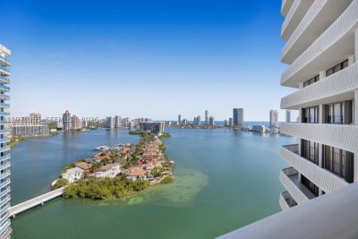 Comprar apartamento no 3000 Williams Island 2504