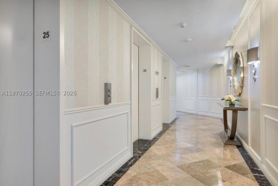 Comprar apartamento no 3000 Williams Island 2504