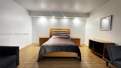 Comprar apartamento no Four Ambassadors 303