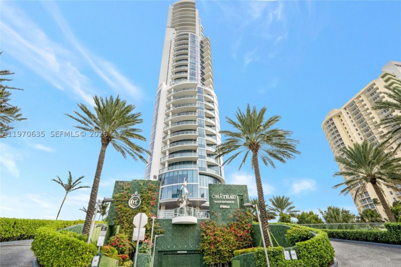 Comprar apartamento en Chateau Beach Residences 1201