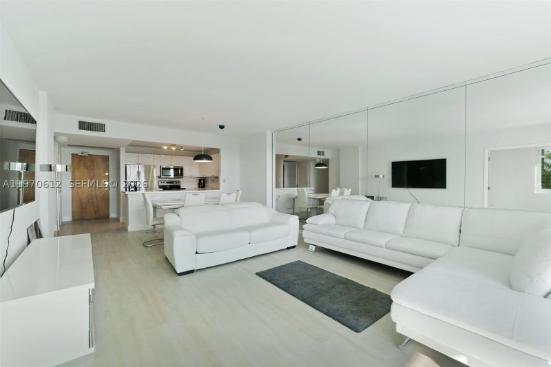 Alquiler de apartamento en Roney Palace 338