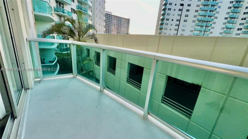 Condo for sale at Tides Hollywood Beach 3C
