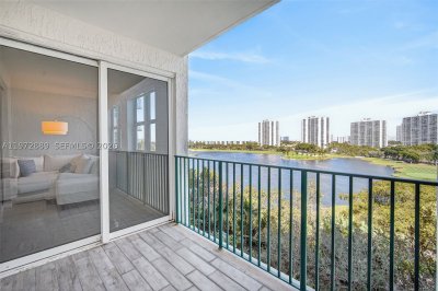 Turnberry Village Apt #714