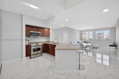 Comprar apartamento en Turnberry Village 714