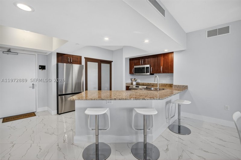 Comprar apartamento en Turnberry Village 714