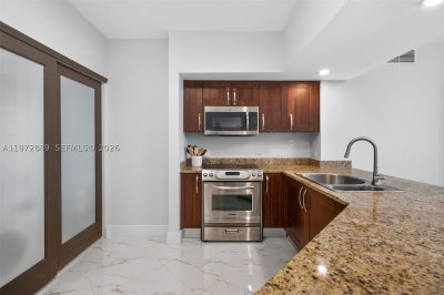 Comprar apartamento en Turnberry Village 714