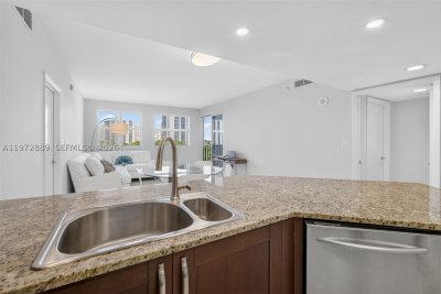 Comprar apartamento en Turnberry Village 714