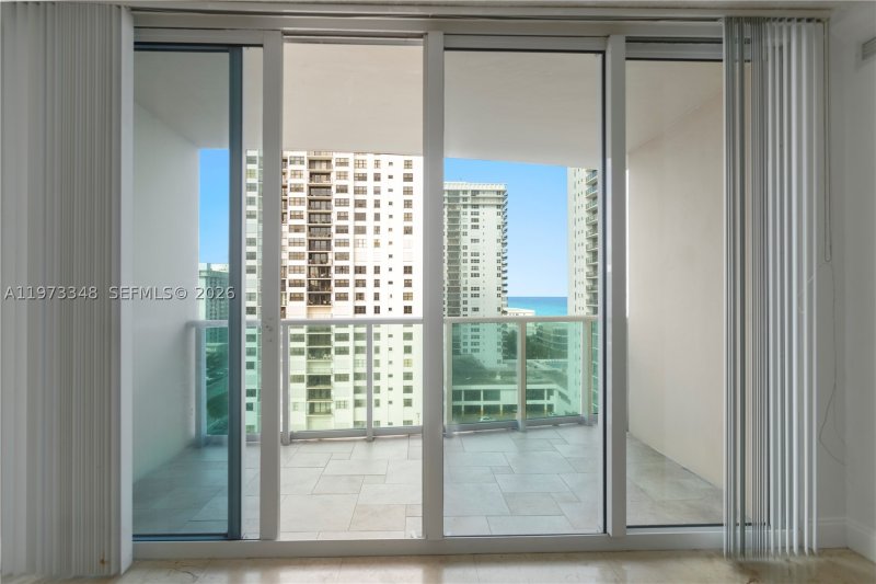 Condo for sale at The Wave Condo 1239