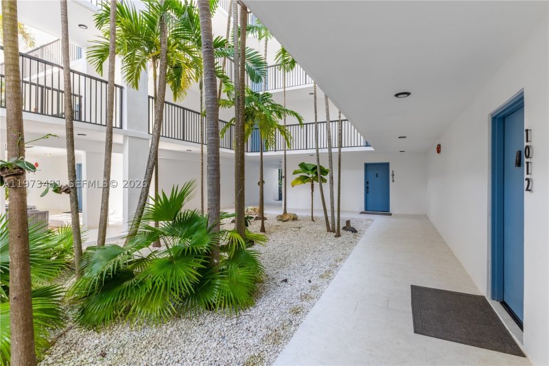 Apartment for rent at Ocean Village 1012