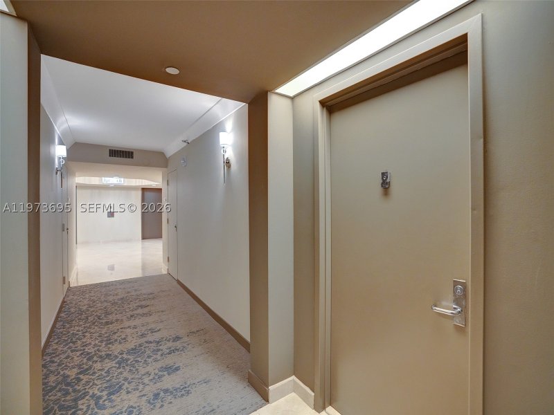 Comprar apartamento en Mystic Pointe 600 1811