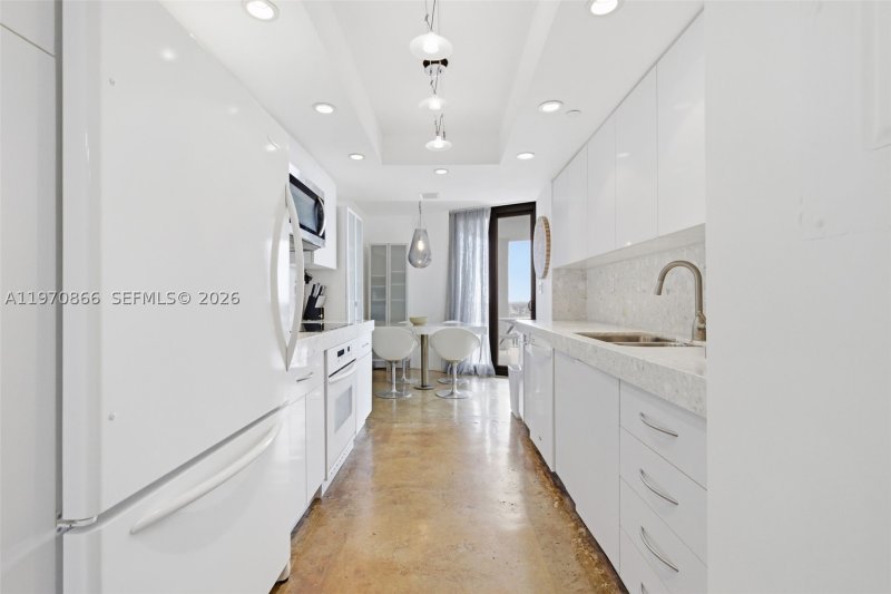 Condo for sale at Towers of Quayside 2 1408