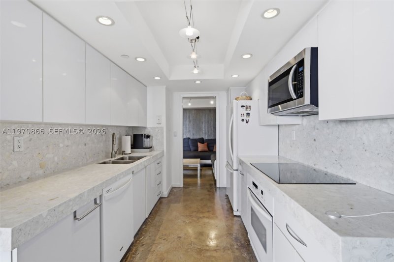 Condo for sale at Towers of Quayside 2 1408