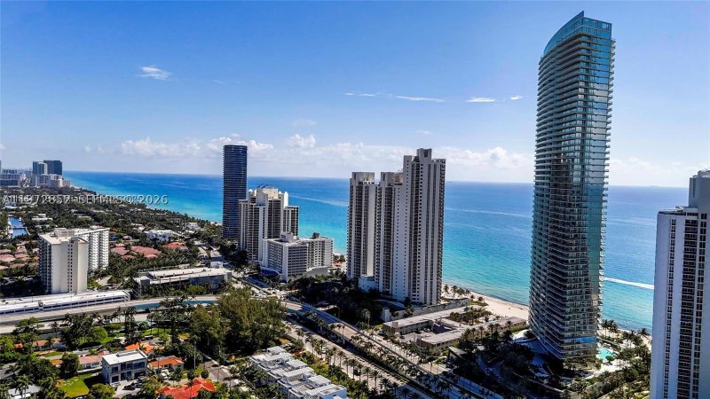 Apartment for rent at Residences by Armani / Casa 3004