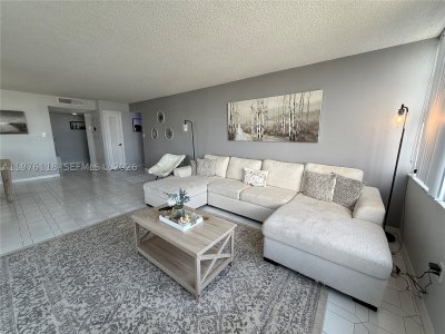 Comprar apartamento en Del Prado South Tower 805